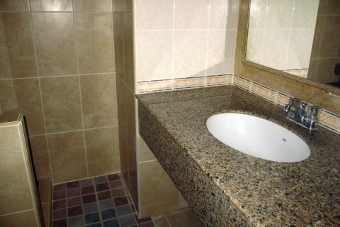 Condominio de 2 dormitorios en Pattaya, Tailandia № 242856 - foto 7