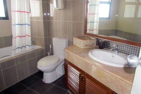 Condo in Pattaya, Thailand, 2 bedrooms  № 242276 - photo 27