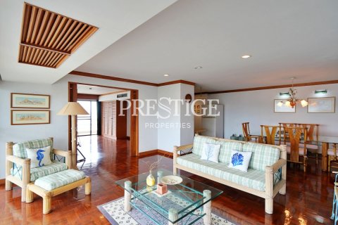 Condominio de 3 dormitorios en Pattaya, Tailandia № 250625