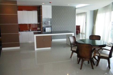 Condominio de 2 dormitorios en Pattaya, Tailandia № 242809 - foto 4