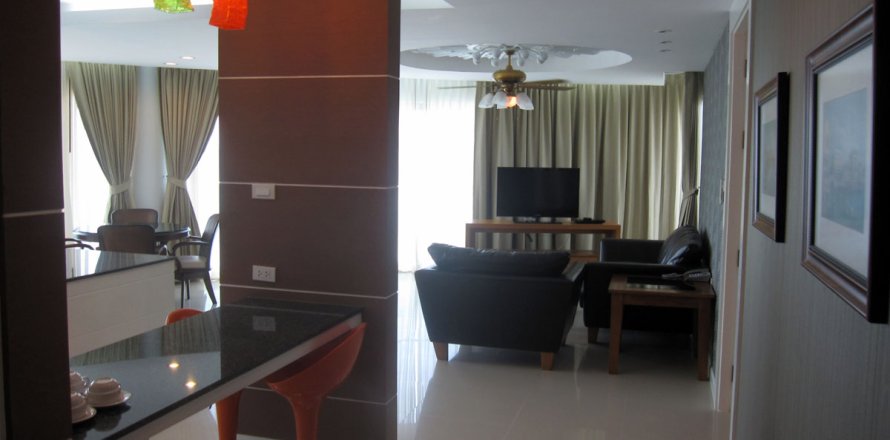 Condominio de 2 dormitorios en Pattaya, Tailandia № 242809