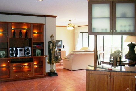 Condo on Jomtien Beach, Pattaya, Thailand, 1 bedroom  № 242142 - photo 18
