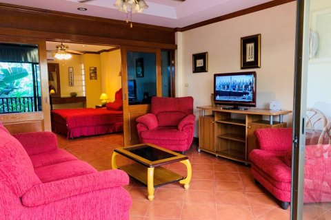 Condo on Jomtien Beach, Pattaya, Thailand, 1 bedroom  № 242142 - photo 2