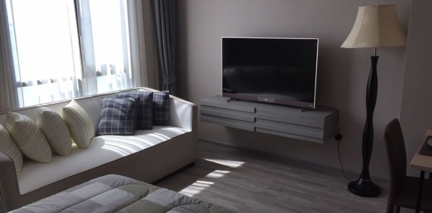 Estudio en el condominio en Jomtien Beach, Pattaya, Tailandia № 242429