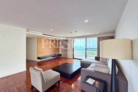 Condo in Pattaya, Thailand, 2 bedrooms  № 254658 - photo 2