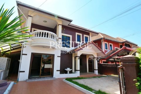 Casa de 3 dormitorios en Pattaya, Tailandia № 250580
