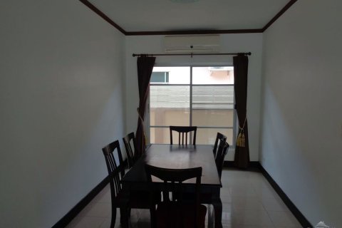 Casa de 3 dormitorios en Pattaya, Tailandia № 243098 - foto 9