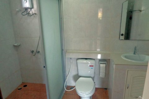 Casa de 3 dormitorios en Pattaya, Tailandia № 243098 - foto 11