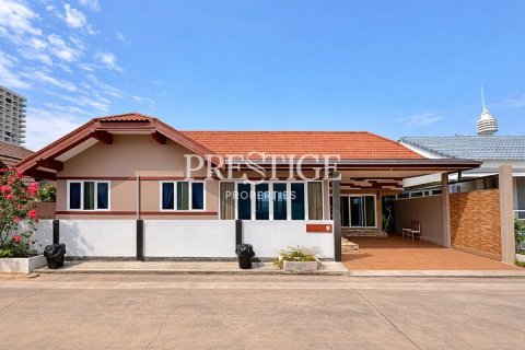 Casa de 3 dormitorios en Pattaya, Tailandia № 250132