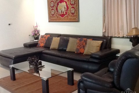 Casa de 3 dormitorios en Jomtien Beach, Pattaya, Tailandia № 243339 - foto 23
