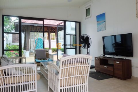 Estudio en Pattaya, Tailandia № 243489 - foto 19