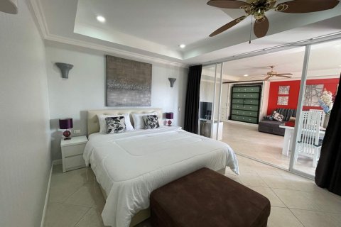 Condominio de 1 dormitorio en Pattaya, Tailandia № 242546 - foto 8