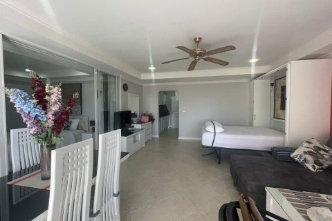 Condominio de 1 dormitorio en Pattaya, Tailandia № 242546 - foto 3