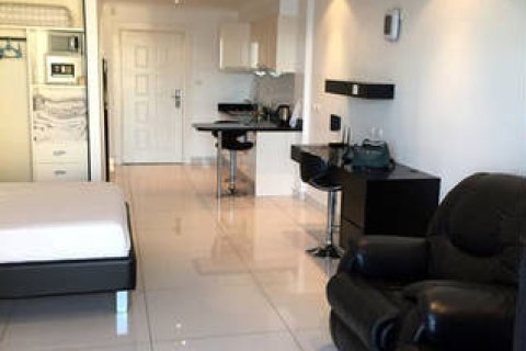 Estudio en el condominio en Jomtien Beach, Pattaya, Tailandia № 242332 - foto 2