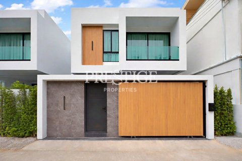 House in Pattaya, Thailand 3 bedrooms № 250165