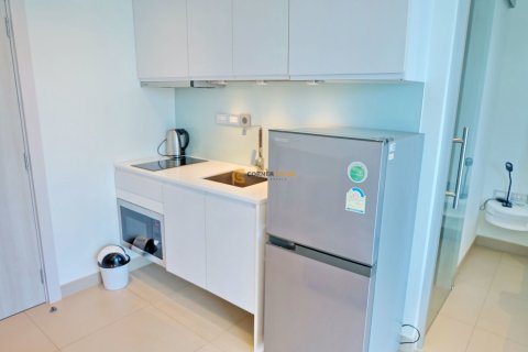 Condominio de 1 dormitorio en Jomtien Beach, Pattaya, Tailandia № 241506 - foto 2