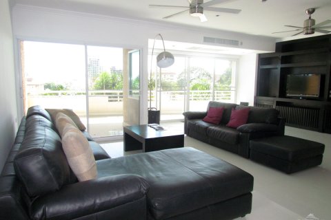 Condo in Pattaya, Thailand, 2 bedrooms  № 242818 - photo 9