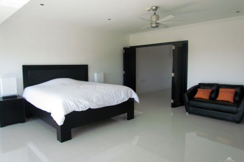 Condo in Pattaya, Thailand, 2 bedrooms  № 242818 - photo 12