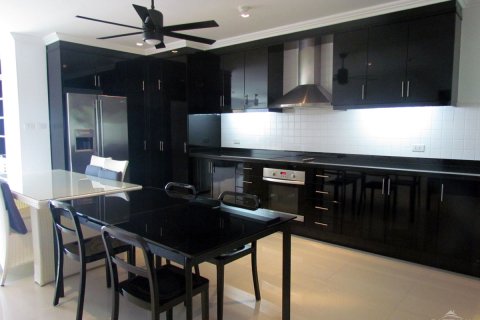 Condo in Pattaya, Thailand, 2 bedrooms  № 242818 - photo 3