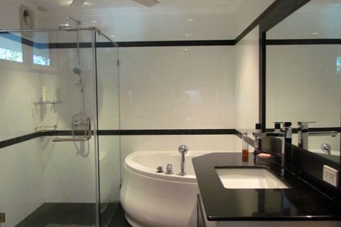 Condo in Pattaya, Thailand, 2 bedrooms  № 242818 - photo 4
