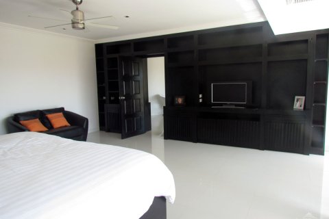 Condo in Pattaya, Thailand, 2 bedrooms  № 242818 - photo 13