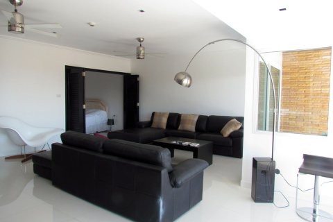 Condo in Pattaya, Thailand, 2 bedrooms  № 242818 - photo 20