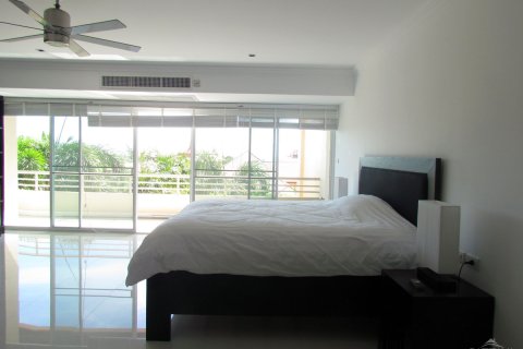 Condo in Pattaya, Thailand, 2 bedrooms  № 242818 - photo 17