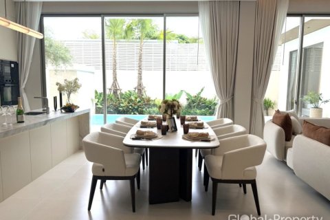 Haus in Pattaya, Thailand 4 Schlafzimmer № 135216 - Foto 14