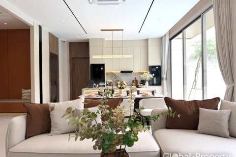 Haus in Pattaya, Thailand 4 Schlafzimmer № 135216 - Foto 10