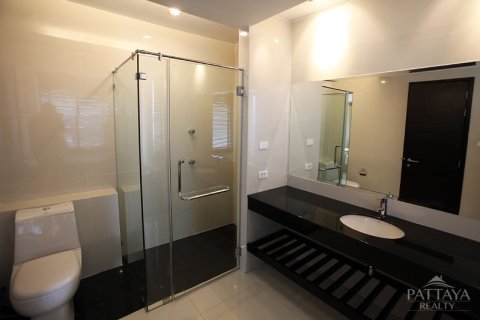 Condominio de 2 dormitorios en Pattaya, Tailandia № 242804 - foto 9