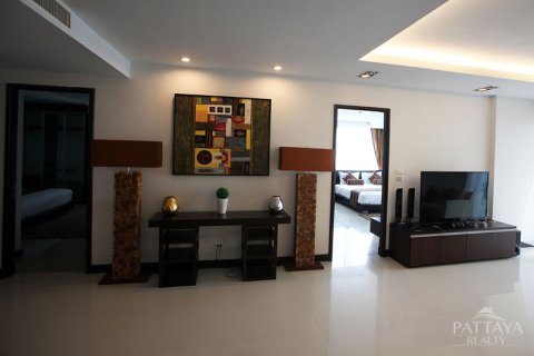 Condominio de 2 dormitorios en Pattaya, Tailandia № 242804 - foto 2