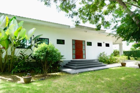 House in Chiang Mai, Thailand 3 bedrooms № 244771