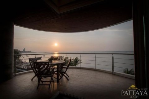 Condo in Pattaya, Thailand, 2 bedrooms № 242446 - photo 10