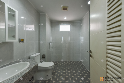 Кондоминиум с 3 спальнями в Бангкоке, Таиланд № 234075 - фото 9