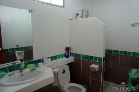 Casa de 4 dormitorios en Pattaya, Tailandia № 243078 - foto 6
