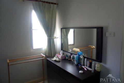 Casa de 4 dormitorios en Pattaya, Tailandia № 243078 - foto 12
