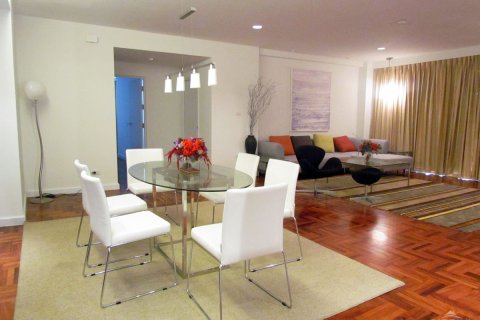 Condominio de 3 dormitorios en Pattaya, Tailandia № 242815 - foto 2