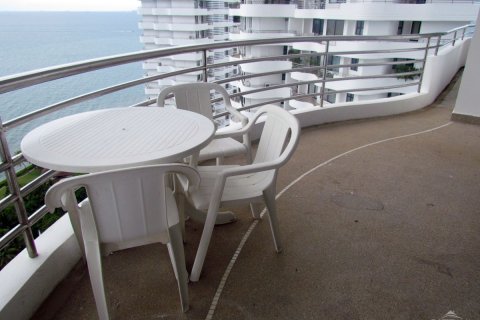 Condominio de 3 dormitorios en Pattaya, Tailandia № 242815 - foto 22