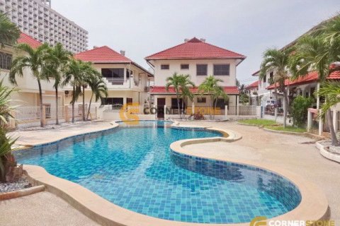 Estudio en Chonburi, Tailandia № 243651