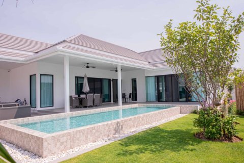 Chalet de 3 dormitorios en Hua Hin, Tailandia № 234297 - foto 2