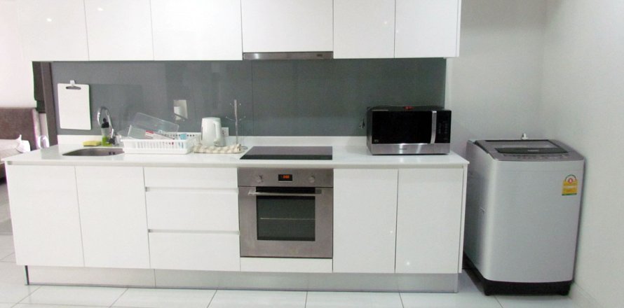 Condominio de 2 dormitorios en Pattaya, Tailandia № 242270