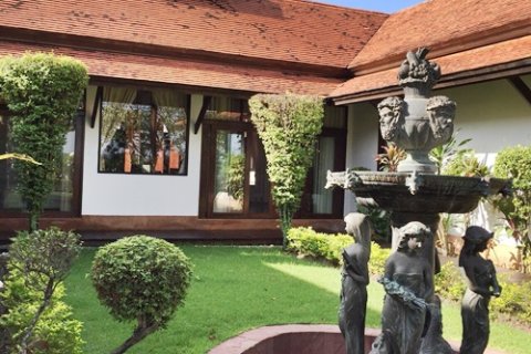 Casa de 3 dormitorios en Pattaya, Tailandia № 243140 - foto 26