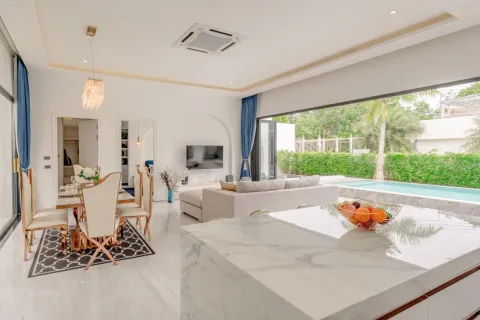 Casa de 3 dormitorios en Bang Tao, Tailandia № 125611 - foto 5