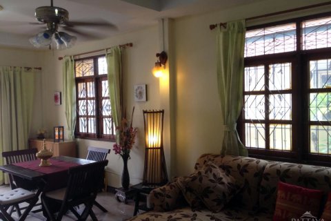 Casa de 3 dormitorios en Pattaya, Tailandia № 243086 - foto 3