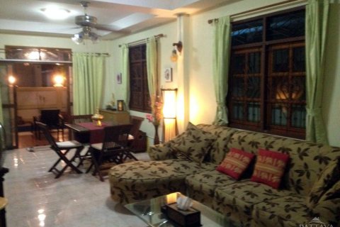 Casa de 3 dormitorios en Pattaya, Tailandia № 243086 - foto 10