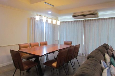 Condominio de 4 dormitorios en Pattaya, Tailandia № 242275 - foto 3