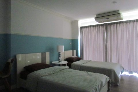 Condominio de 4 dormitorios en Pattaya, Tailandia № 242275 - foto 4