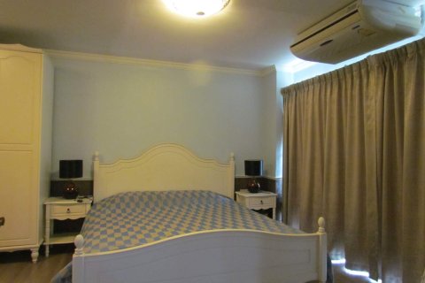 Condominio de 4 dormitorios en Pattaya, Tailandia № 242275 - foto 15