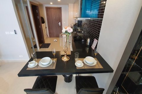 Sobre plano GRAND AVENUE RESIDENCE en Pattaya, Tailandia № 25455 - foto 10