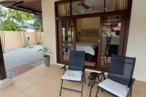 Casa de 3 dormitorios en Pattaya, Tailandia № 243223 - foto 11